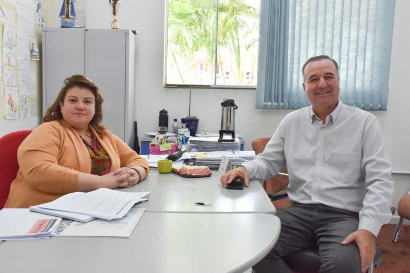 Presidente da câmara é recebido pela secretária de Assistência Social e apresenta demandas